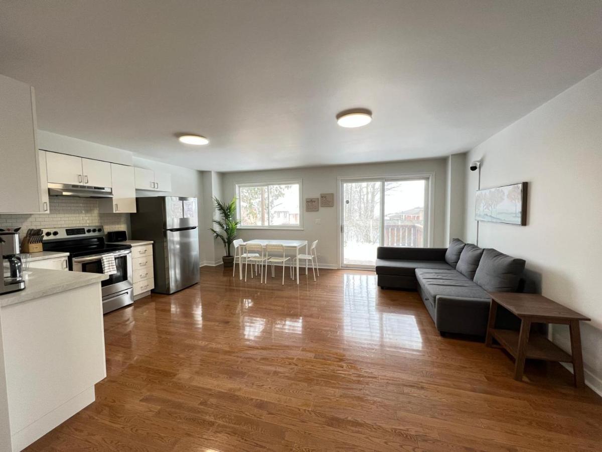 Letitia Heights !B Spacious And Quiet Private Bedroom With Shared Bathroom Barrie Buitenkant foto
