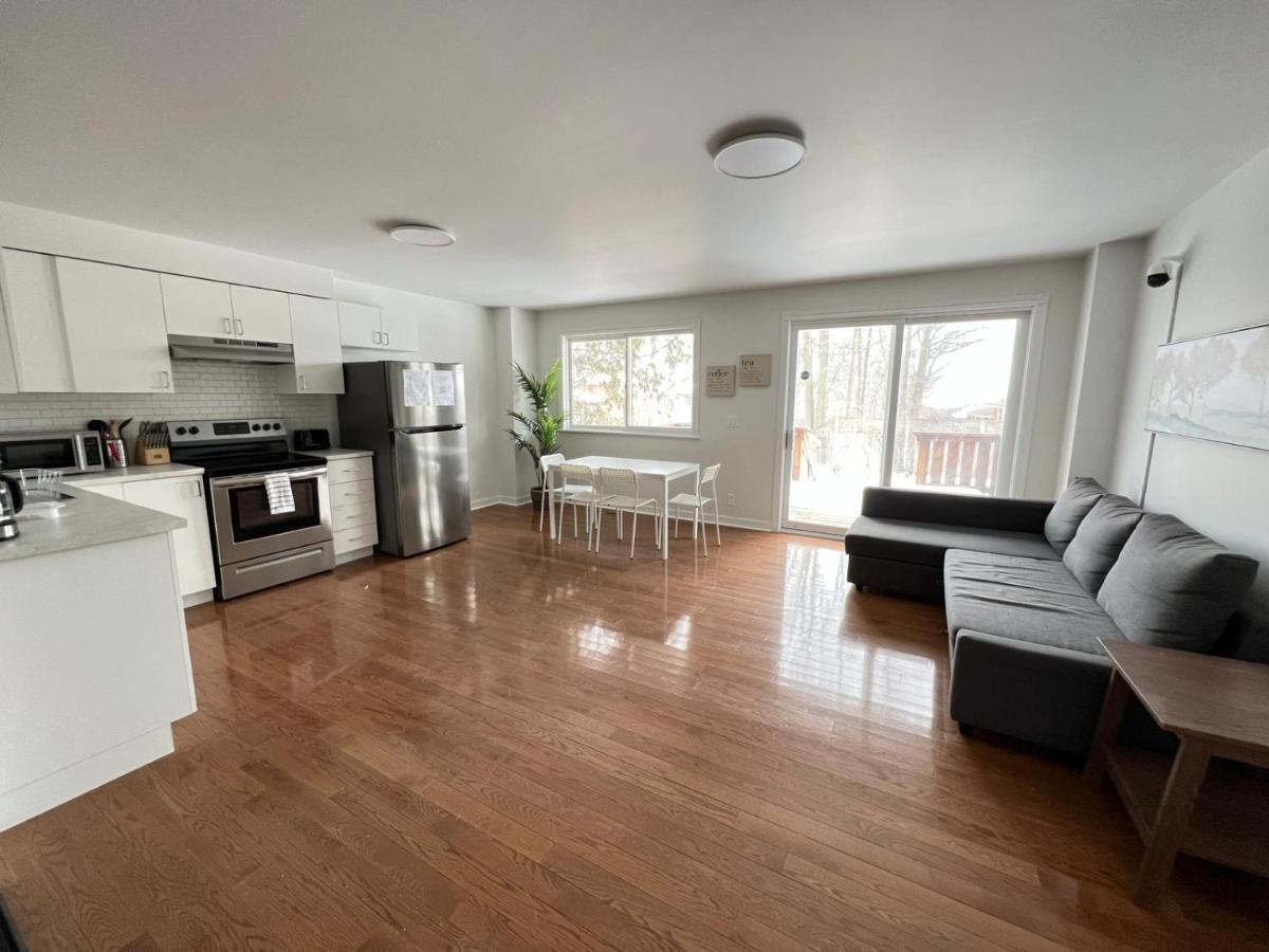 Letitia Heights !B Spacious And Quiet Private Bedroom With Shared Bathroom Barrie Buitenkant foto